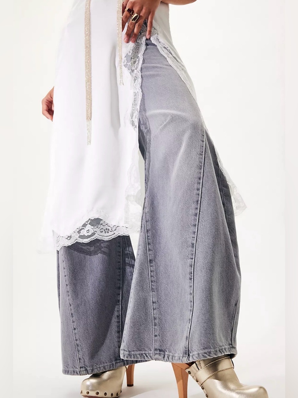 We The Free Wide Leg Grey Women’s Jeans - Relaxed Vintage Style wide Bell bottom